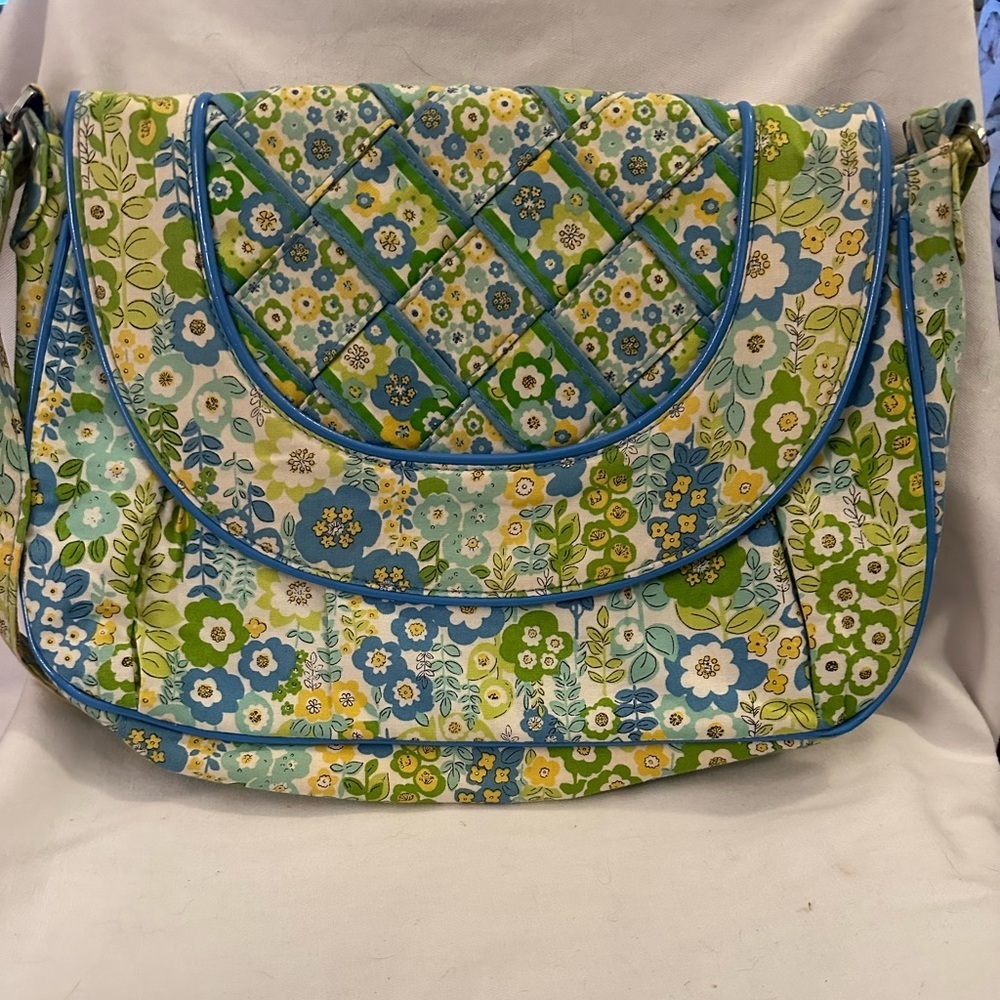NWOT Vera Bradley English Meadow Flap Shoulder Purse Retired
